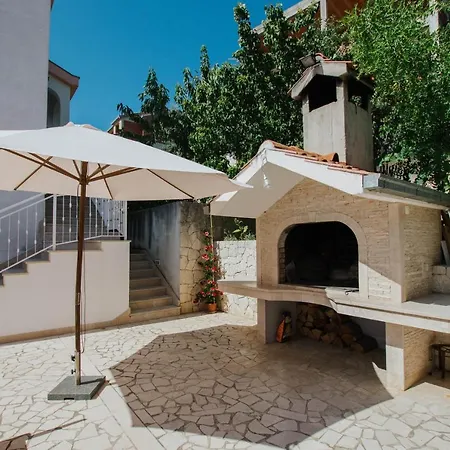 Apartment Mastrinka 11283a *