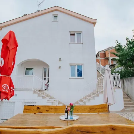 Apartment Mastrinka 11283a Trogir