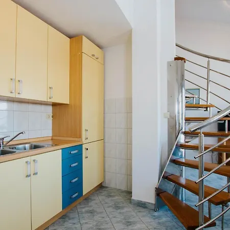 Mastrinka 11283a Apartamento