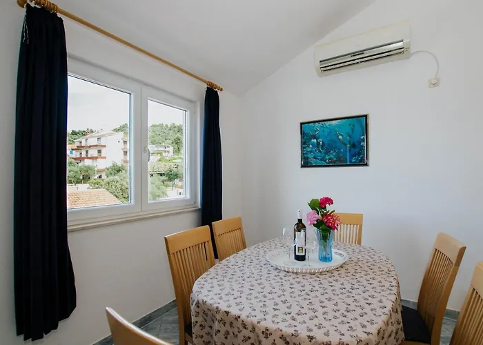 Apartment Mastrinka 11283a Trogir
